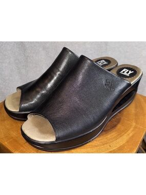 Fly London Black Leather hima wedge slide sandal cutout comfort sz 10.5